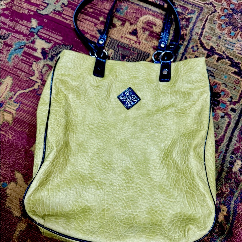 Elegant chartreuse Simply Vera Tote Bag